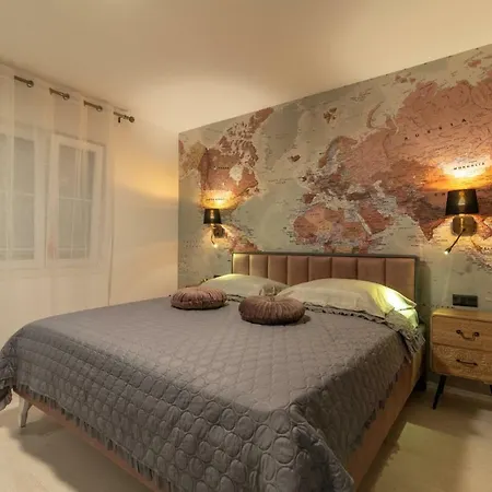 Aron * Τρογκίρ