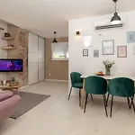 Aron Apartmán Trogir